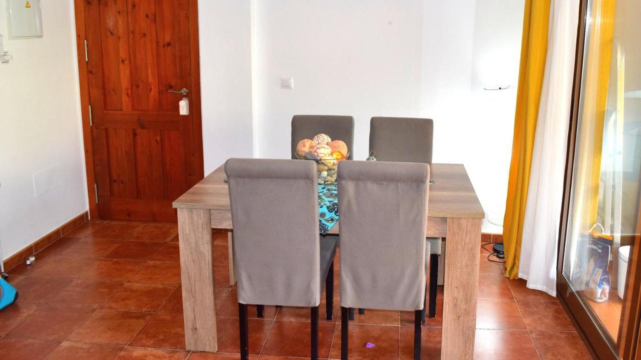 Apartamento Con Hermoso Jardin Y Ac Isla Plana Dış mekan fotoğraf