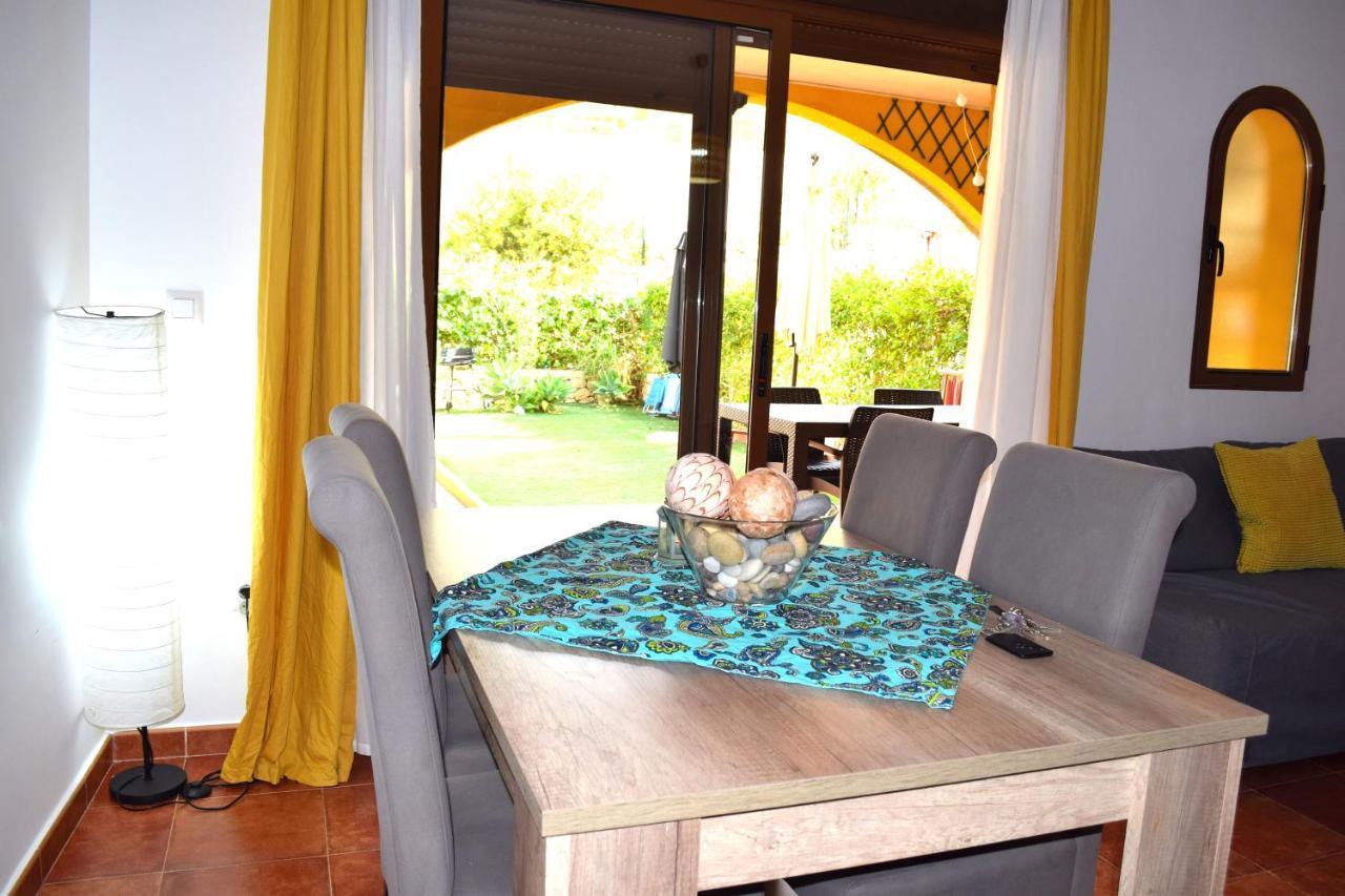 Apartamento Con Hermoso Jardin Y Ac Isla Plana Dış mekan fotoğraf